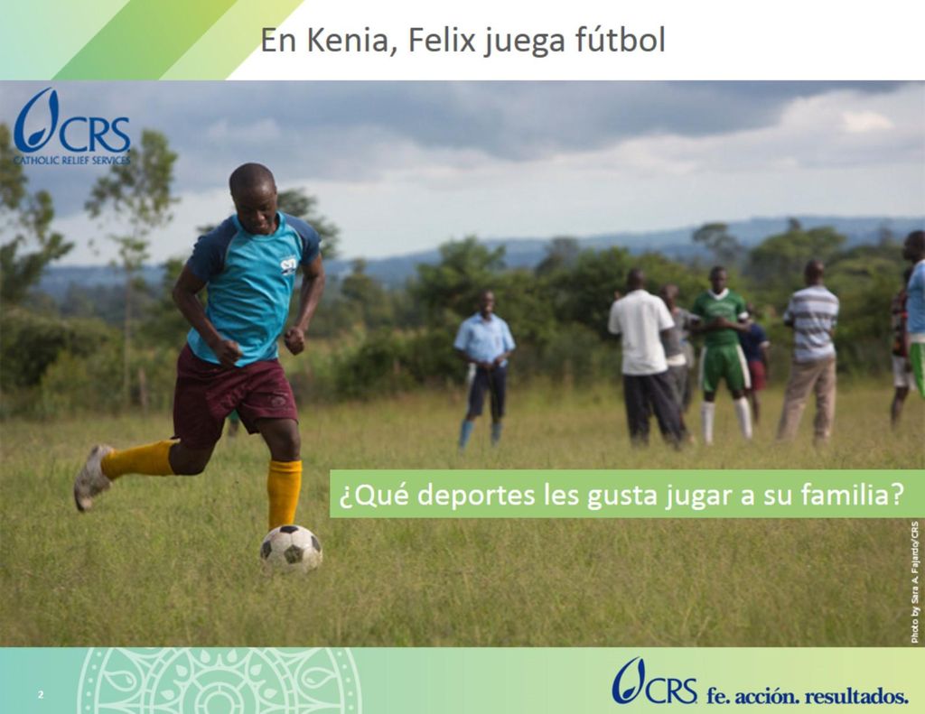 Felix juega un partido de fútbol después de impartir clases en la escuela secundaria de St.