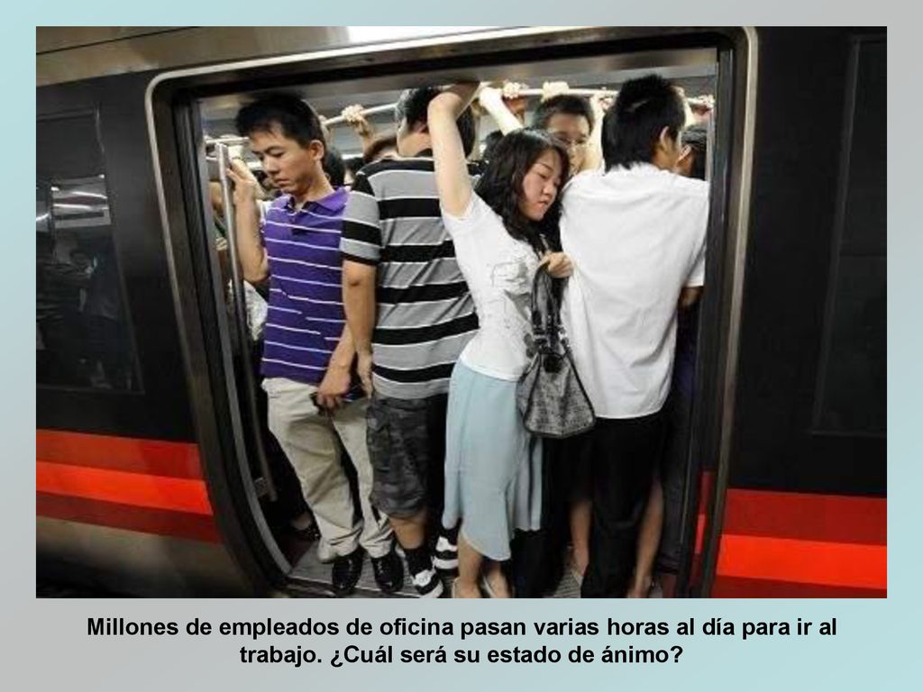 Millones de empleados de oficina pasan varias horas al día para ir al trabajo.