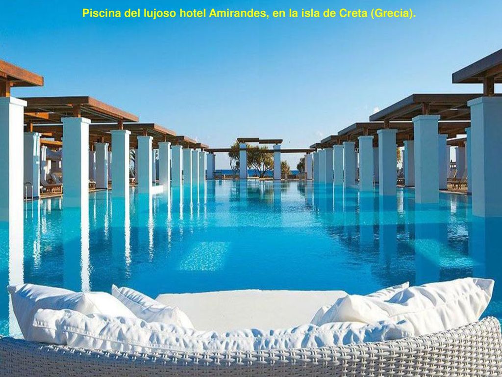 Piscina del lujoso hotel Amirandes, en la isla de Creta (Grecia).