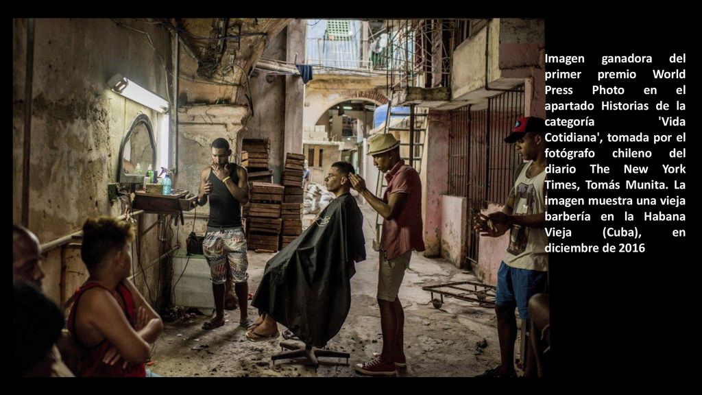 Imagen ganadora del primer premio World Press Photo en el apartado Historias de la categoría Vida Cotidiana , tomada por el fotógrafo chileno del diario The New York Times, Tomás Munita.