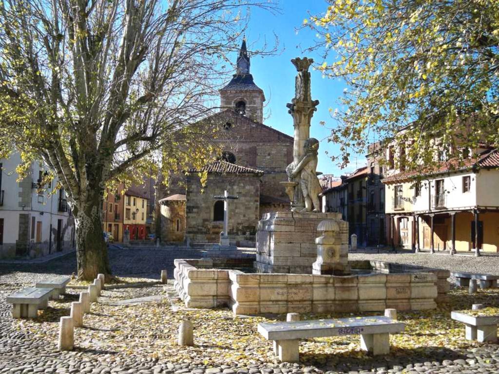 Esta plaza Para muchos, la plaza más bonita de León por su Tipismo,