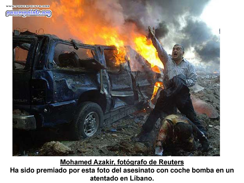 Mohamed Azakir, fotógrafo de Reuters Ha sido premiado por esta foto del asesinato con coche bomba en un atentado en Líbano.