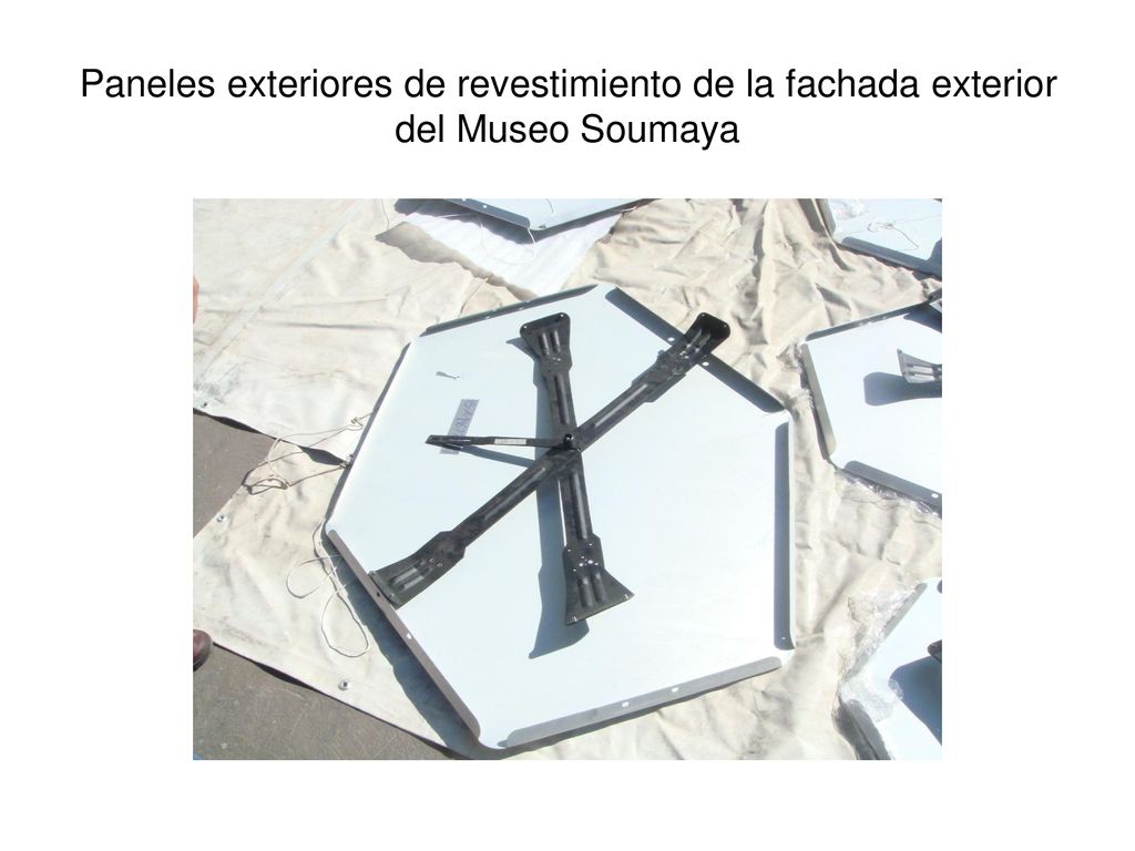 Paneles exteriores de revestimiento de la fachada exterior del Museo Soumaya