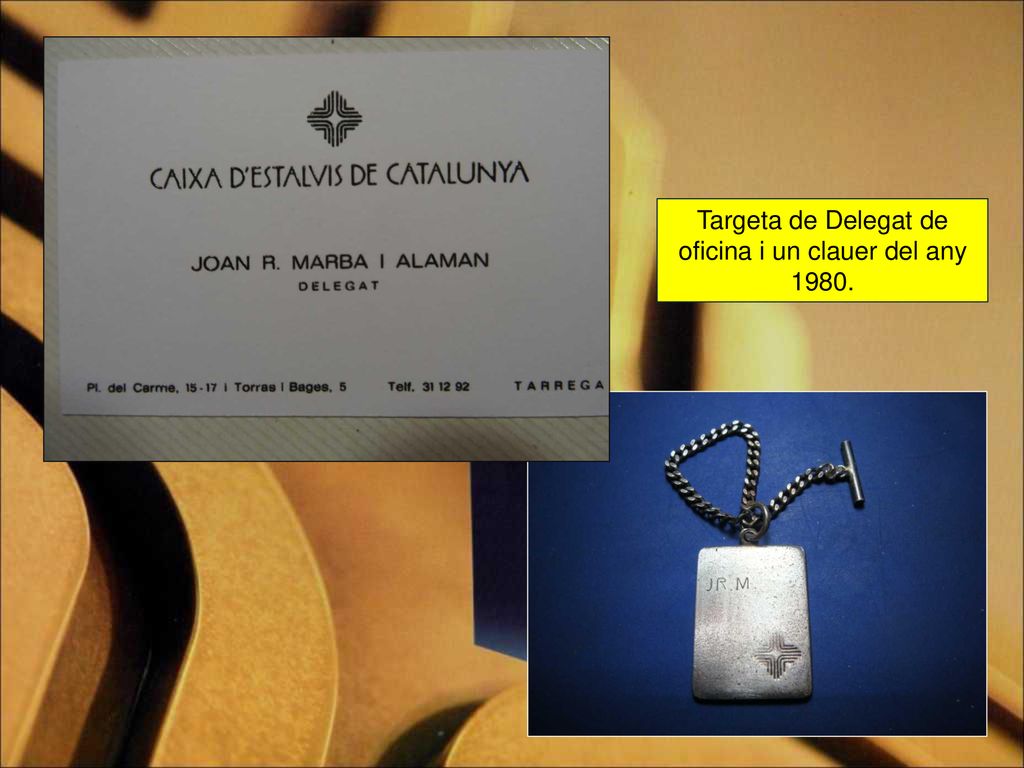 Targeta de Delegat de oficina i un clauer del any 1980.