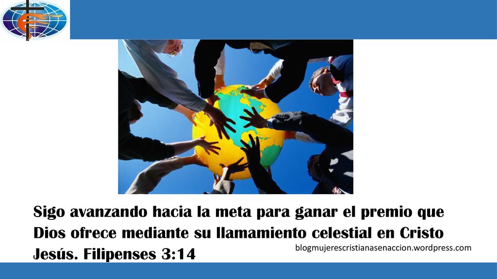 Sigo avanzando hacia la meta para ganar el premio que Dios ofrece mediante su llamamiento celestial en Cristo Jesús. Filipenses 3:14