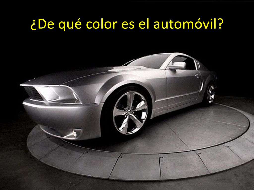 ¿De qué color es el automóvil