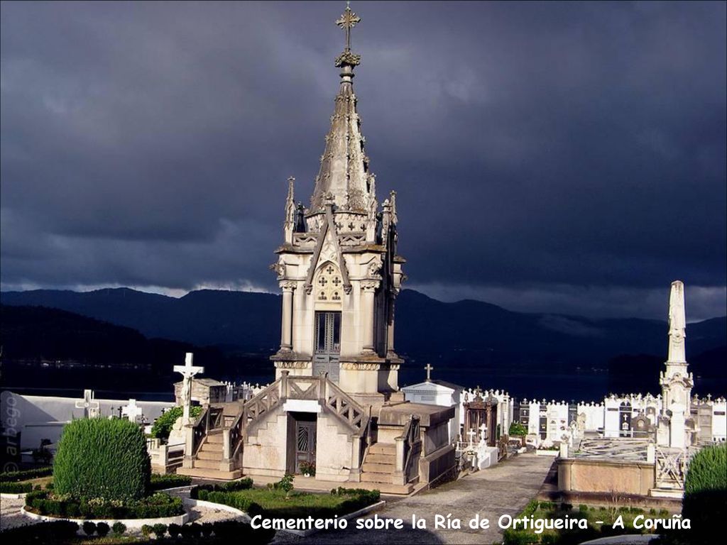 Cementerio sobre la Ría de Ortigueira – A Coruña