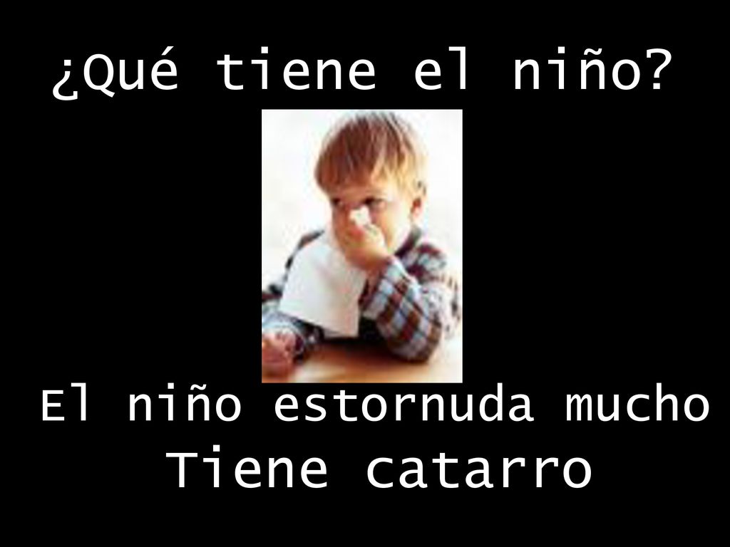 ¿Qué tiene el niño El niño estornuda mucho Tiene catarro