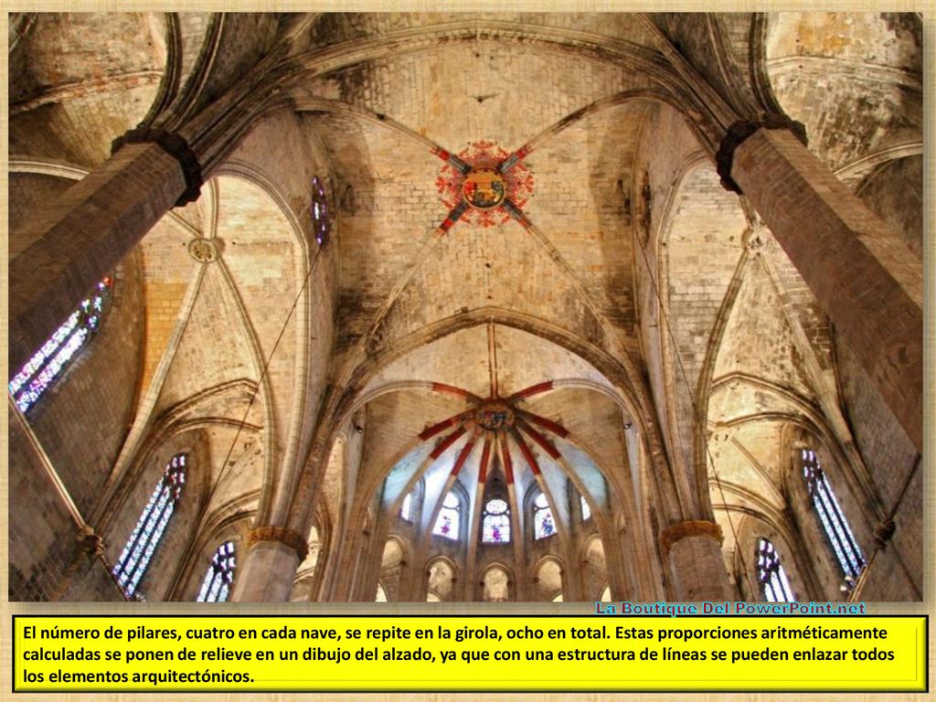 El número de pilares, cuatro en cada nave, se repite en la girola, ocho en total.