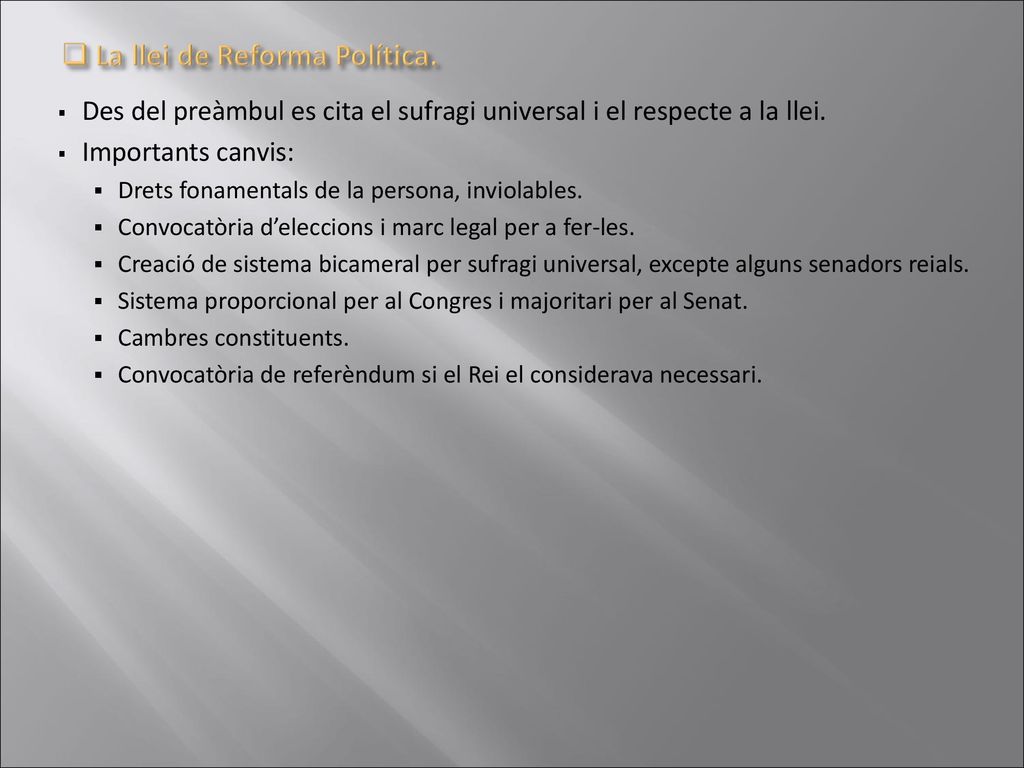 Des del preàmbul es cita el sufragi universal i el respecte a la llei.