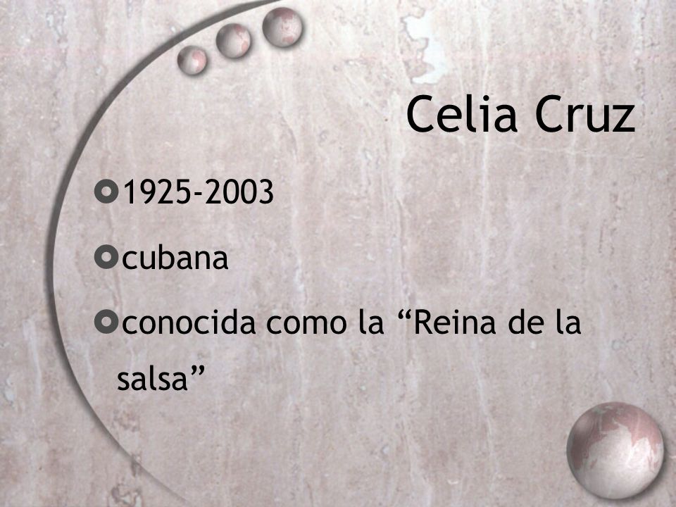 Celia Cruz cubana conocida como la Reina de la salsa