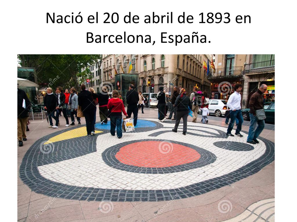 Nació el 20 de abril de 1893 en Barcelona, España.