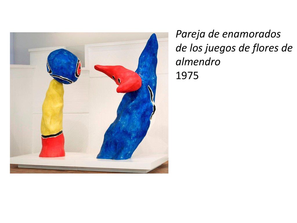 Pareja de enamorados de los juegos de flores de almendro