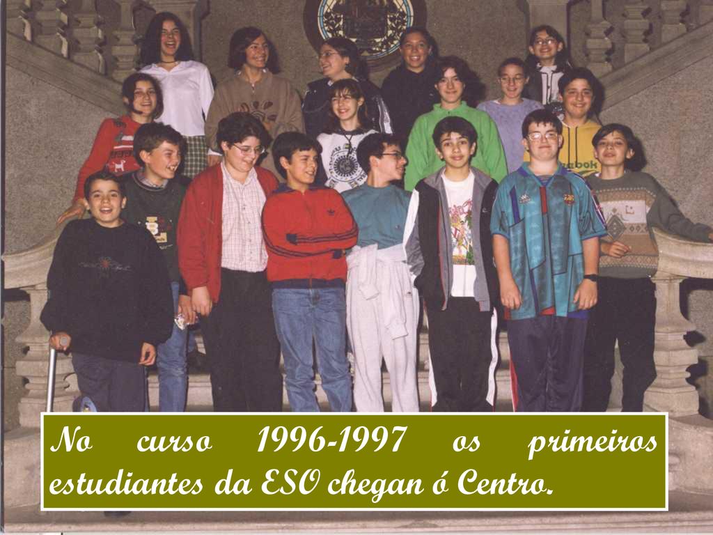 No curso os primeiros estudiantes da ESO chegan ó Centro.