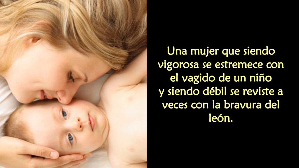 Una mujer que siendo vigorosa se estremece con el vagido de un niño