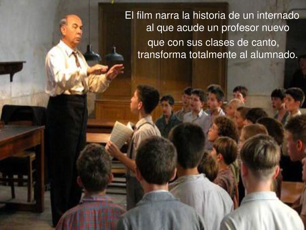que con sus clases de canto, transforma totalmente al alumnado.