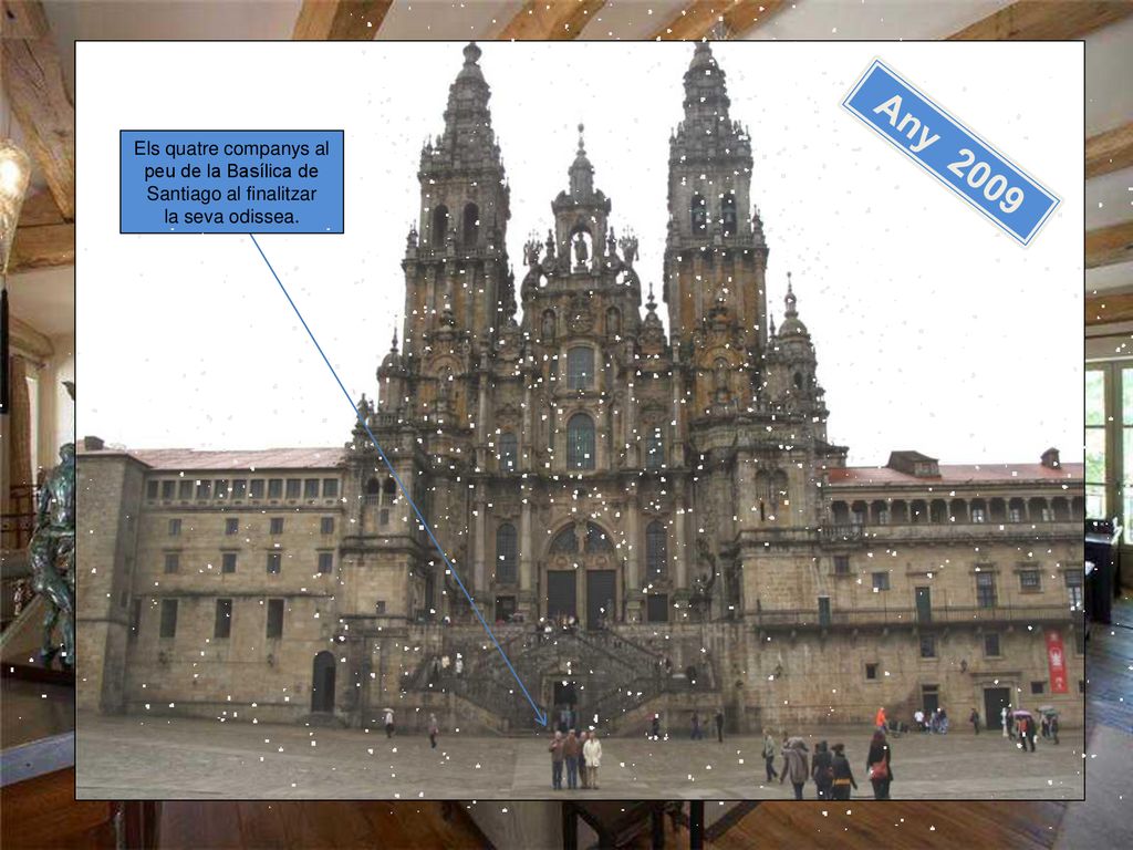 Els quatre companys al peu de la Basílica de Santiago al finalitzar