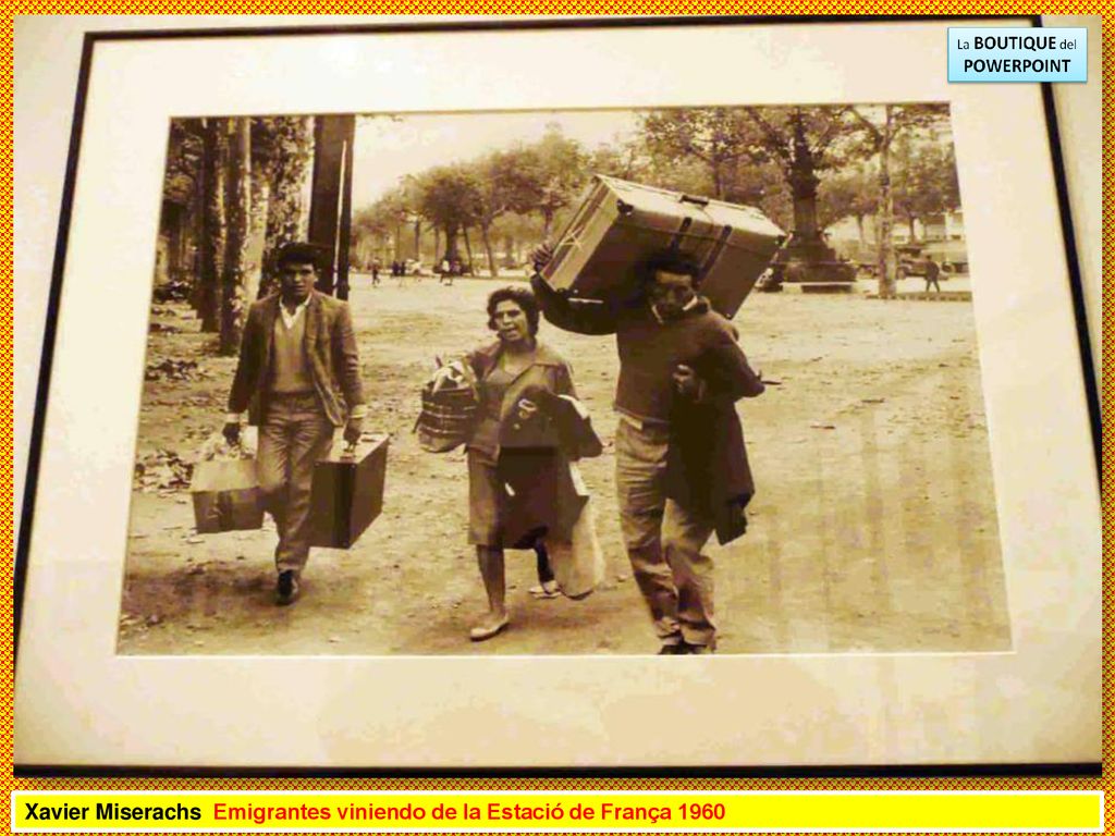Xavier Miserachs Emigrantes viniendo de la Estació de França 1960