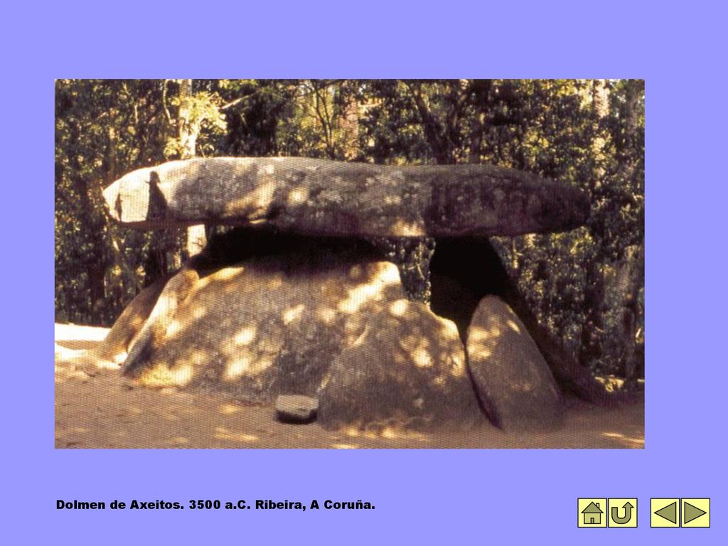 Dolmen de Axeitos a.C. Ribeira, A Coruña.