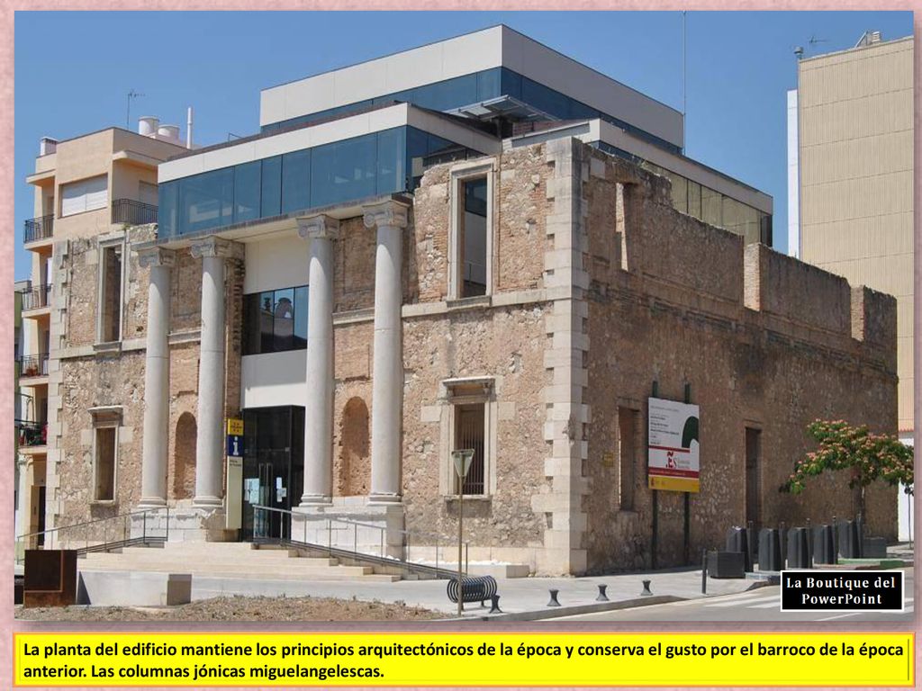 La planta del edificio mantiene los principios arquitectónicos de la época y conserva el gusto por el barroco de la época anterior.