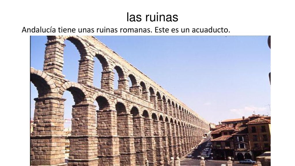 las ruinas Andalucía tiene unas ruinas romanas. Este es un acuaducto.