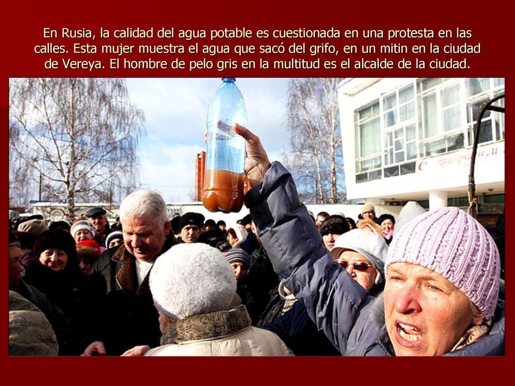 En Rusia, la calidad del agua potable es cuestionada en una protesta en las calles.