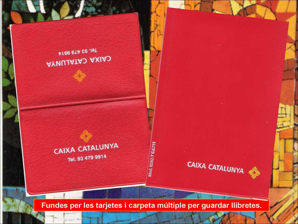 Fundes per les tarjetes i carpeta múltiple per guardar llibretes.