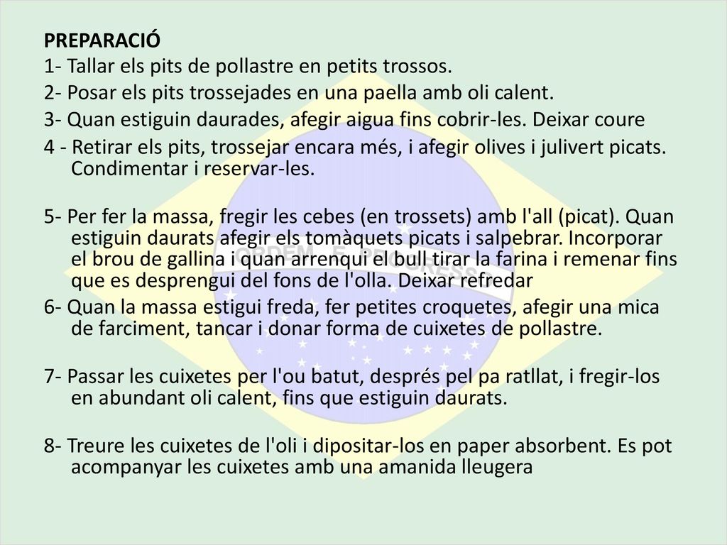 PREPARACIÓ 1- Tallar els pits de pollastre en petits trossos. 2- Posar els pits trossejades en una paella amb oli calent.