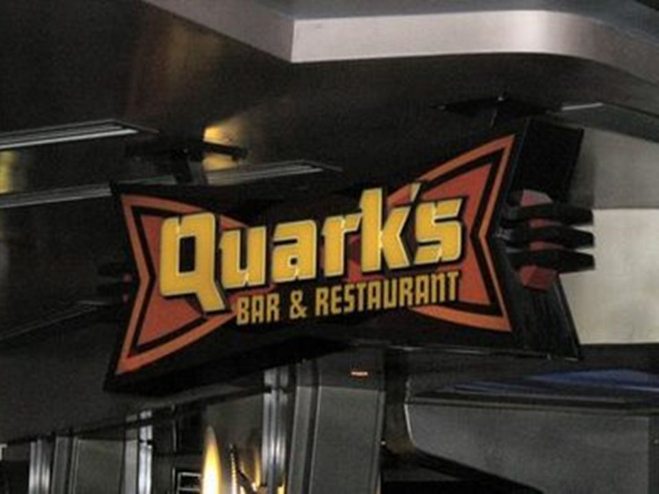 Tipos de quarks: Quark arriba: Pertenece a la primera familia.