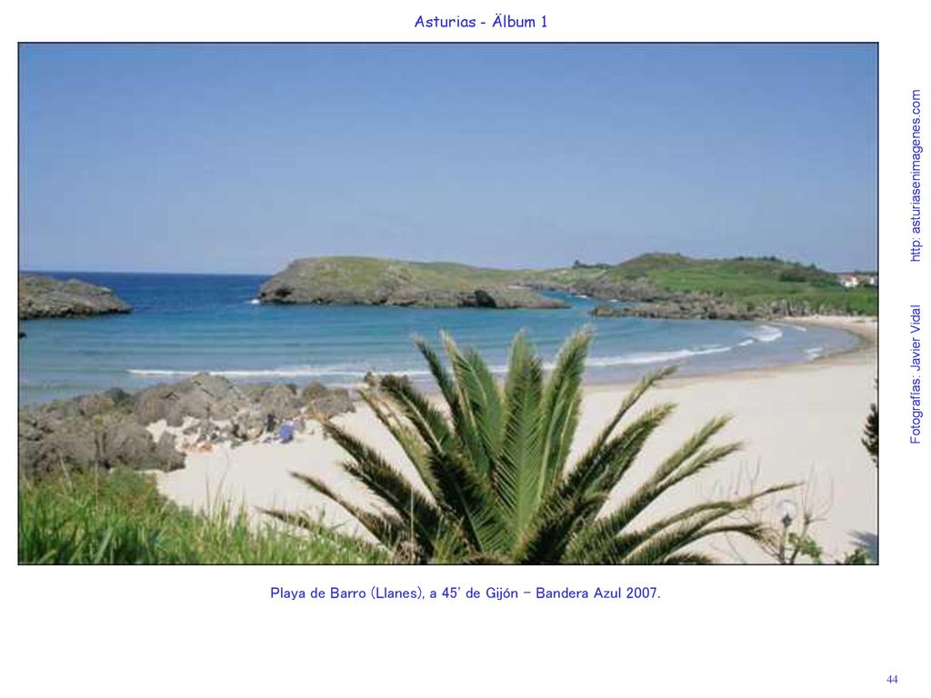 Playa de Barro (Llanes), a 45 de Gijón - Bandera Azul 2007.