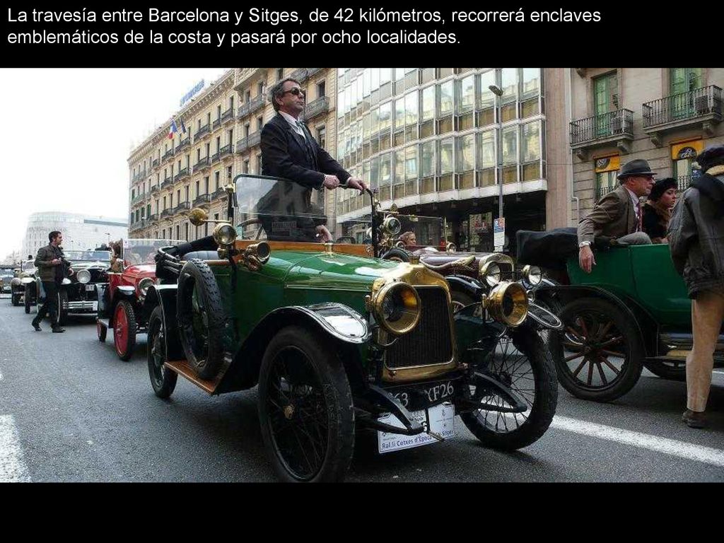 La travesía entre Barcelona y Sitges, de 42 kilómetros, recorrerá enclaves emblemáticos de la costa y pasará por ocho localidades.