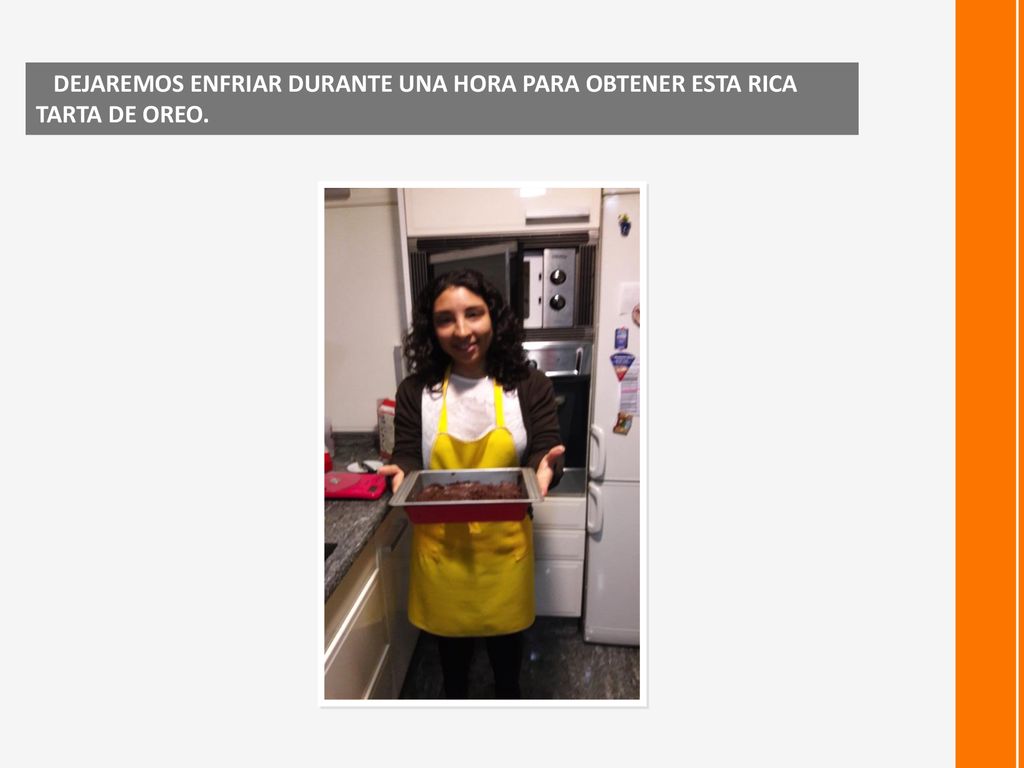DEJAREMOS ENFRIAR DURANTE UNA HORA PARA OBTENER ESTA RICA TARTA DE OREO.
