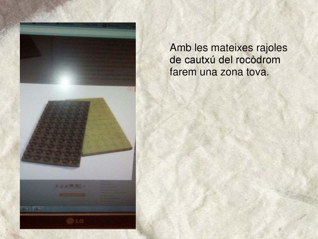 Amb les mateixes rajoles de cautxú del rocòdrom farem una zona tova.