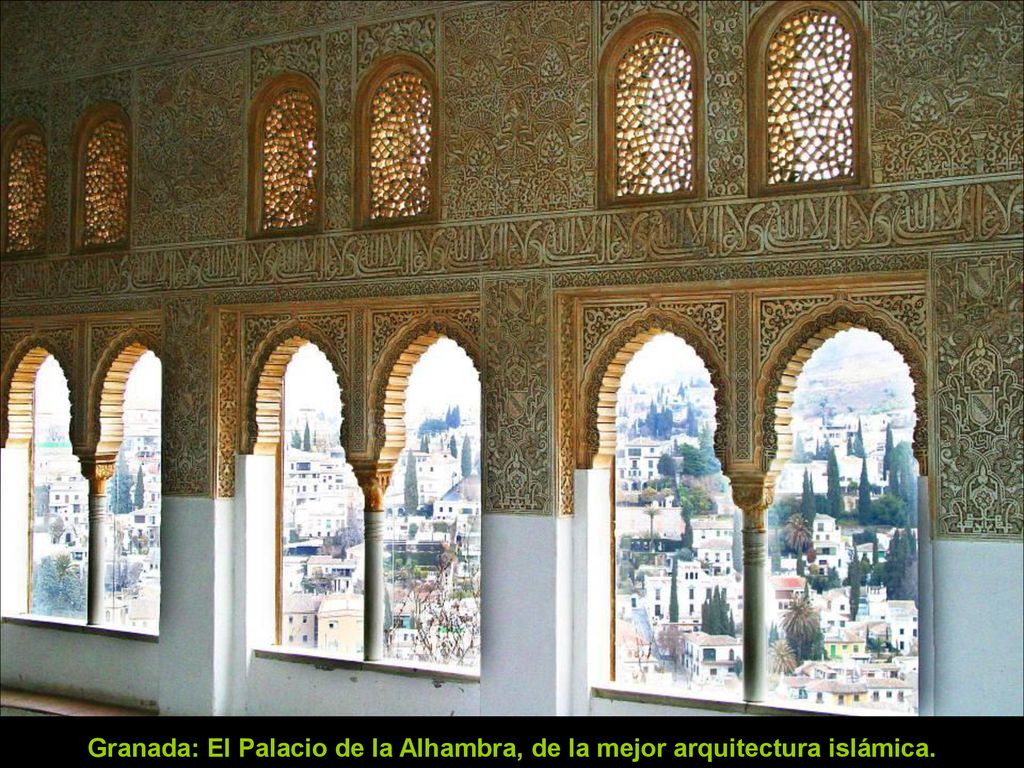 Granada: El Palacio de la Alhambra, de la mejor arquitectura islámica.