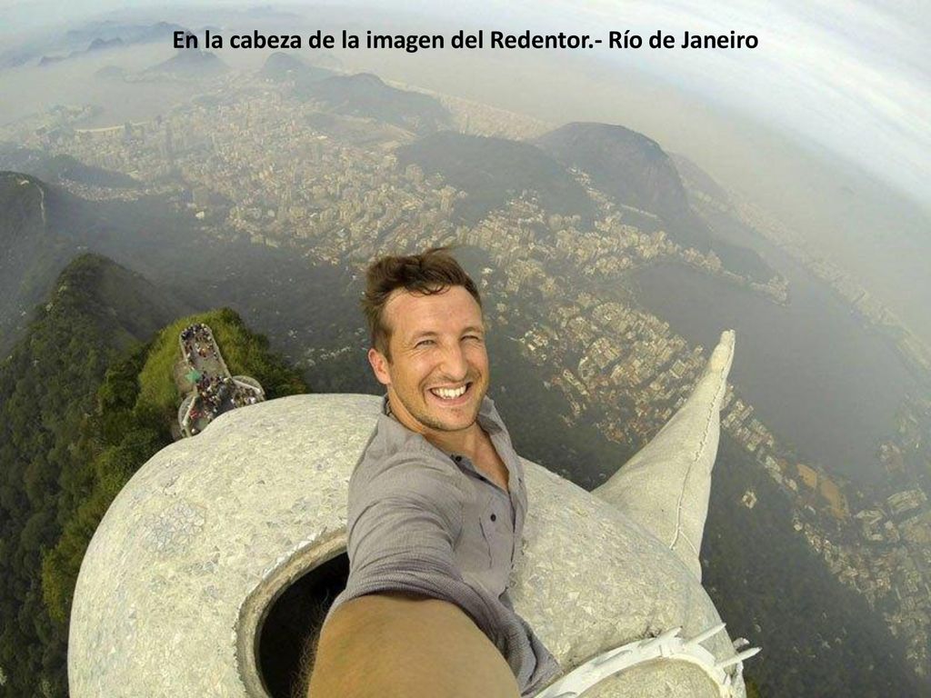 En la cabeza de la imagen del Redentor.- Río de Janeiro