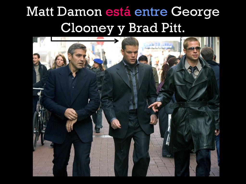 Matt Damon está entre George Clooney y Brad Pitt.