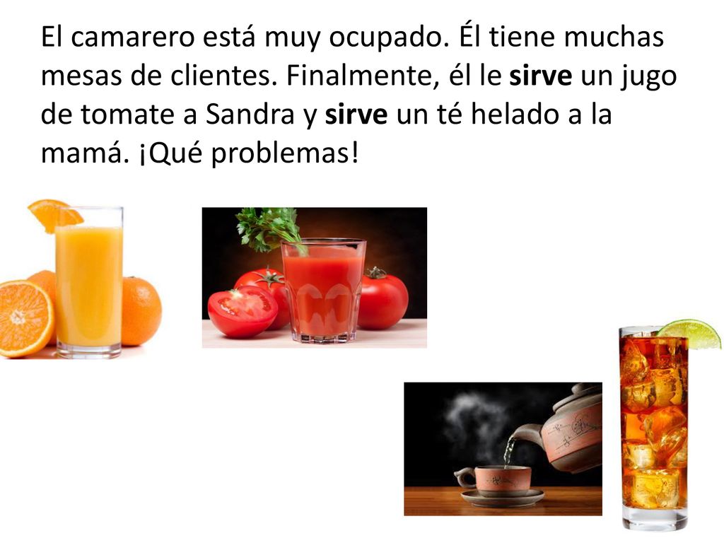 El camarero está muy ocupado. Él tiene muchas mesas de clientes