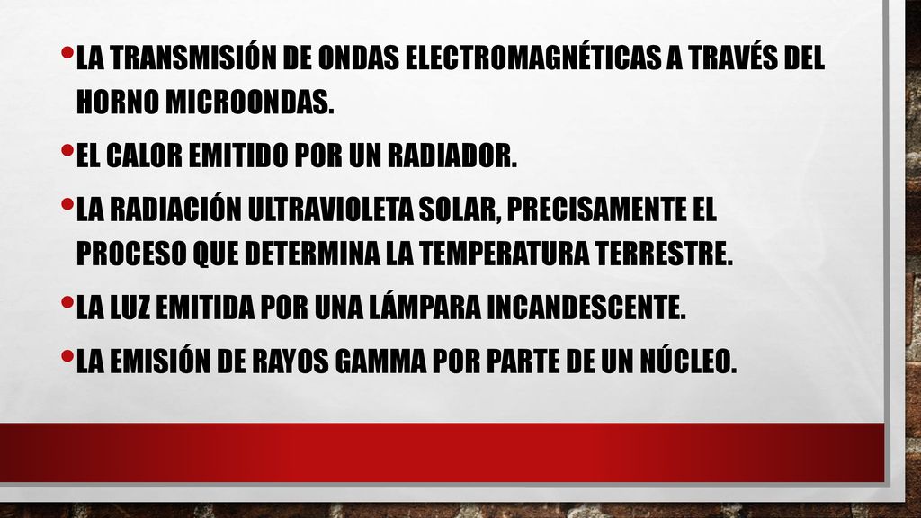 La transmisión de ondas electromagnéticas a través del horno microondas.
