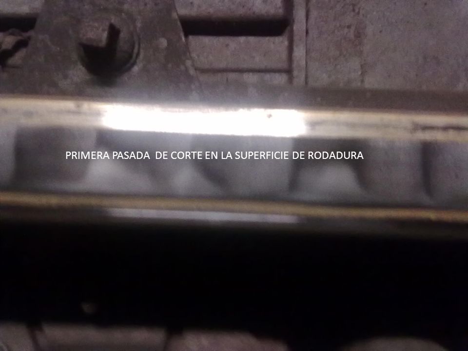 PRIMERA PASADA DE CORTE EN LA SUPERFICIE DE RODADURA