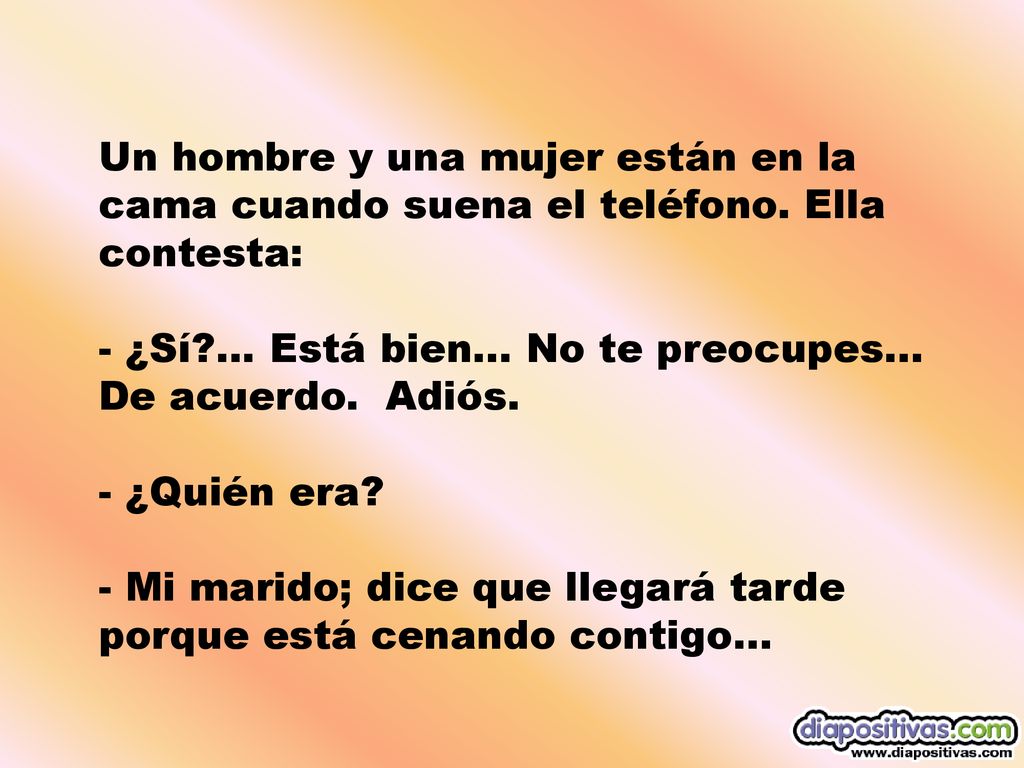Un hombre y una mujer están en la cama cuando suena el teléfono