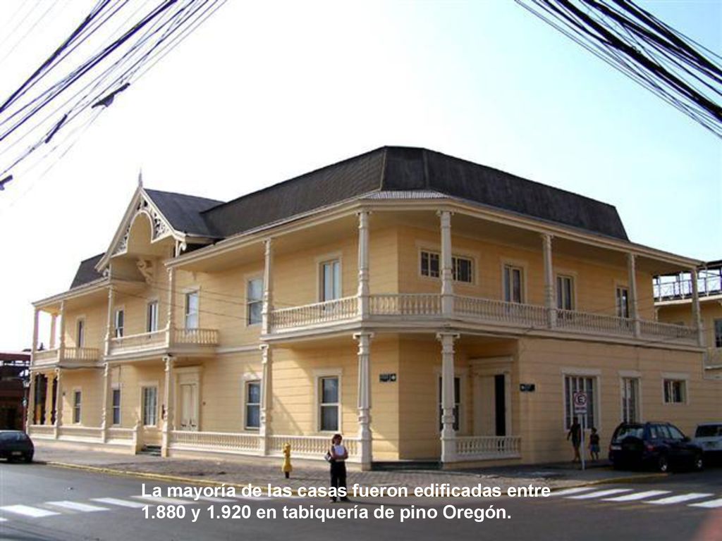 La mayoría de las casas fueron edificadas entre y 1