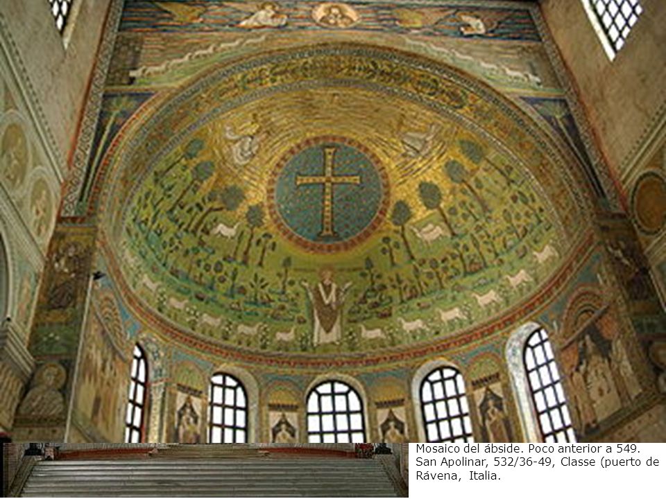 San Apolinar en oración entre símbolos de los apóstoles y la Transfiguración.
