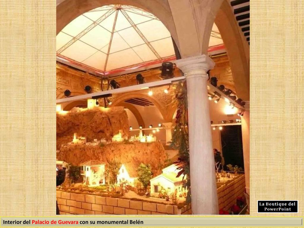 Interior del Palacio de Guevara con su monumental Belén