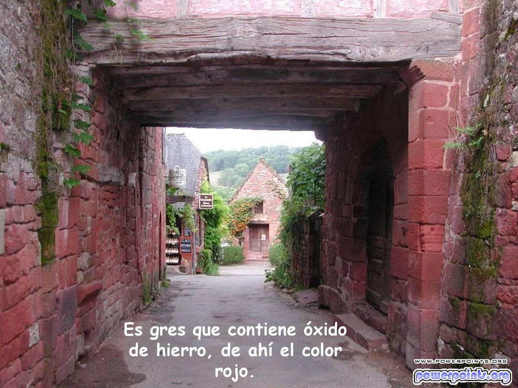 Es gres que contiene óxido de hierro, de ahí el color rojo.