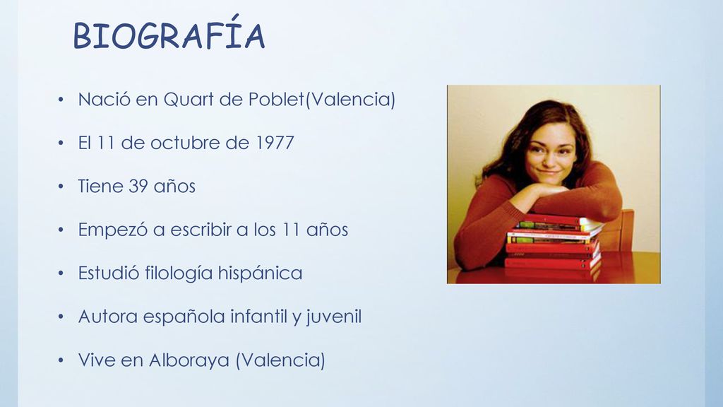BIOGRAFÍA Nació en Quart de Poblet(Valencia) El 11 de octubre de 1977