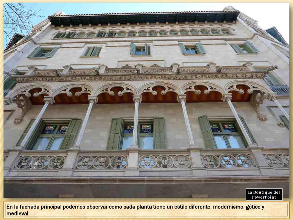 En la fachada principal podemos observar como cada planta tiene un estilo diferente, modernismo, gótico y medieval.