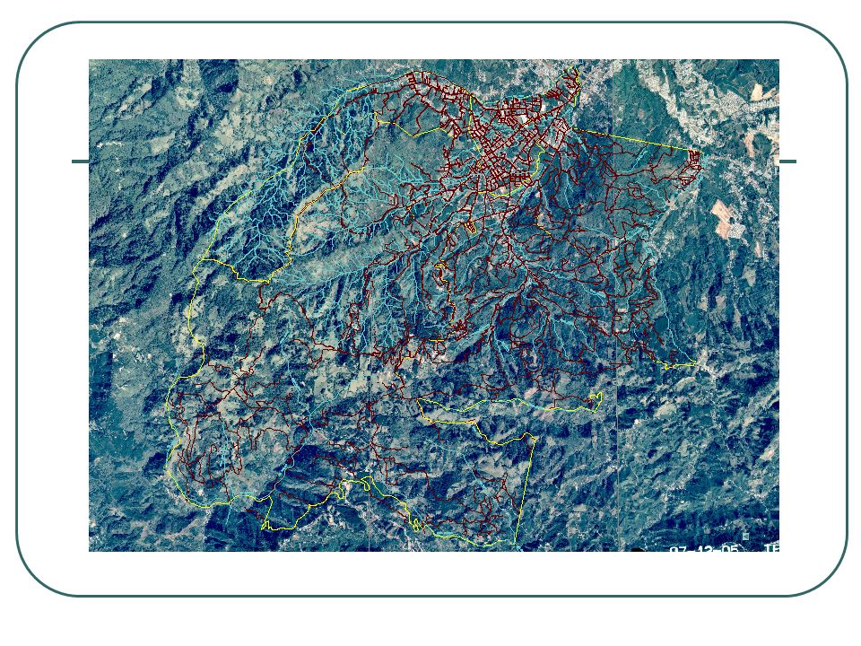 Una de las particularidades del desarrollo urbano en Costa Rica a sido el crecimiento desordenado de los núcleos poblacionales. Con lo cual como pueden observan no puede apreciar un orden lógico en el trazado de las calles.