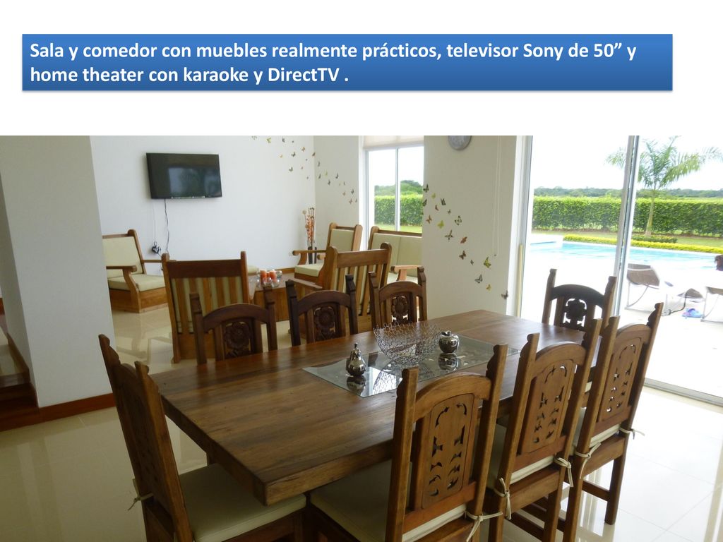 Sala y comedor con muebles realmente prácticos, televisor Sony de 50 y home theater con karaoke y DirectTV .