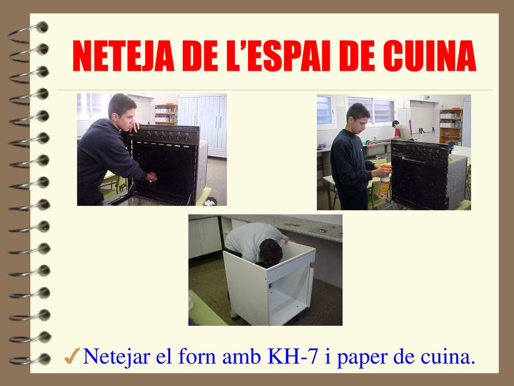 Netejar el forn amb KH-7 i paper de cuina.