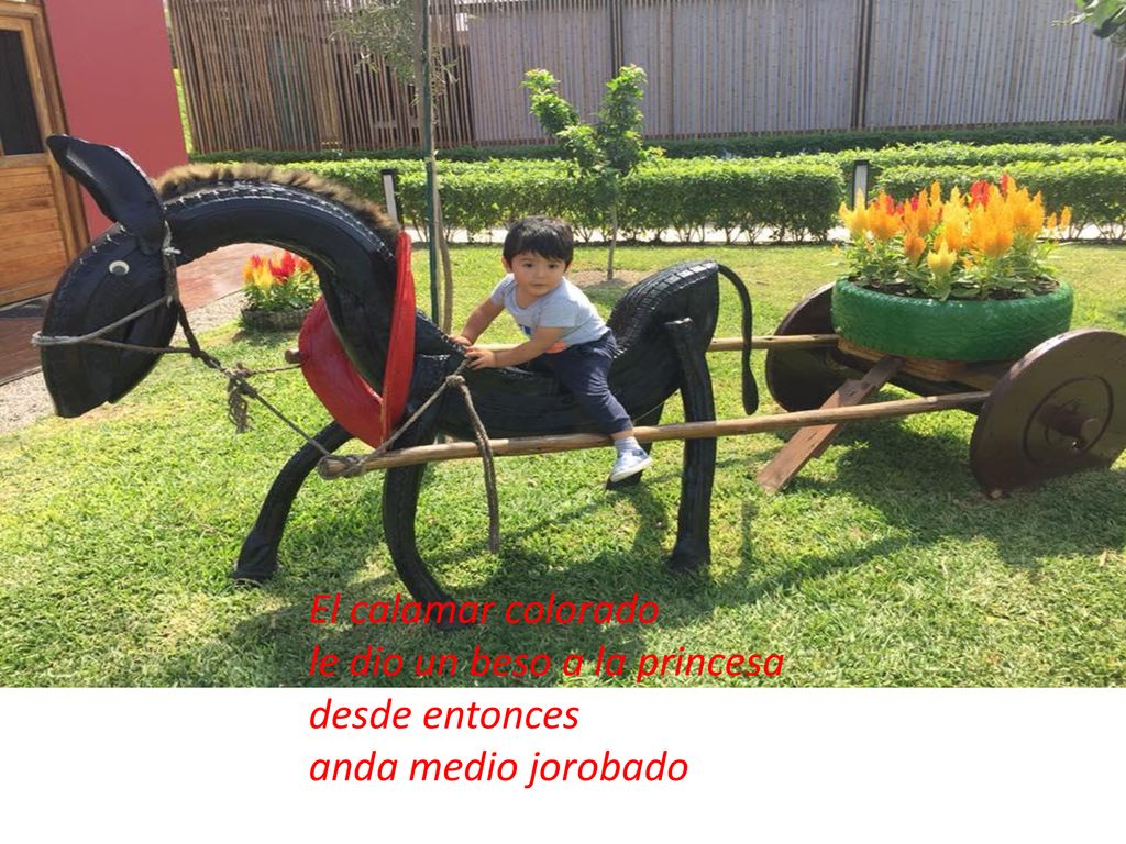 El calamar colorado le dio un beso a la princesa desde entonces anda medio jorobado